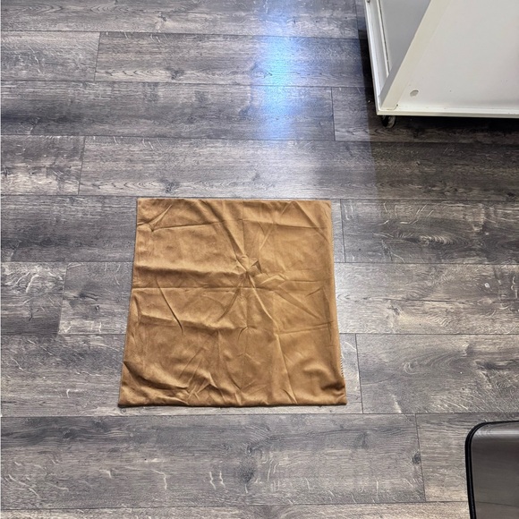 Gold Embossed Pillow Cover NEW - Picture 2 of 5